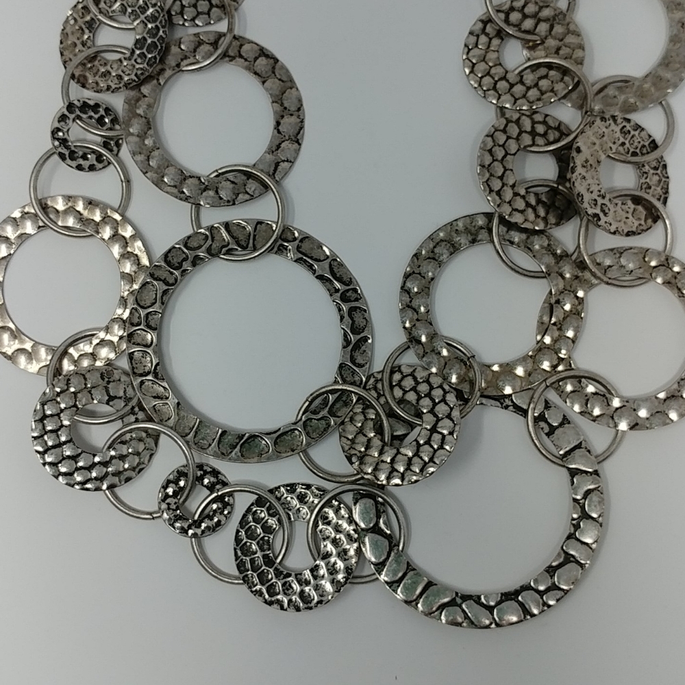 LAST ONE Metal Rings Collage Necklace - Picture 2 of 4